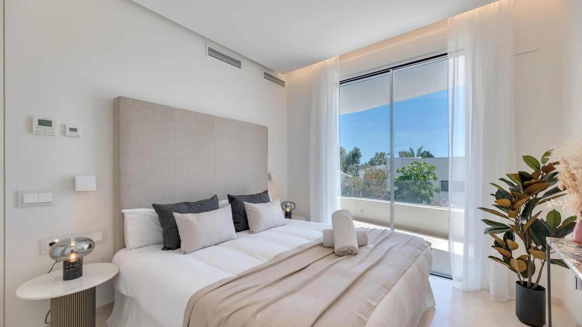 Vacation Marbella I Villa Velazquez, 150M To The Beach, Heated Pool, Golden Mile 0*,  Spain